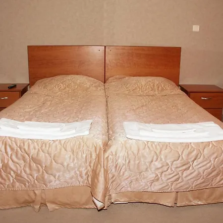 Guest House B&B *